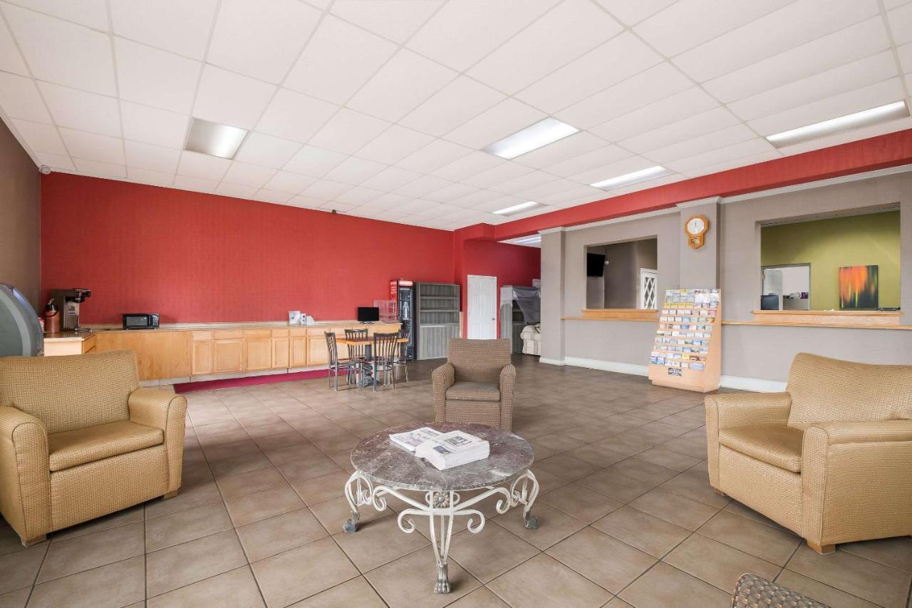 Suburban Studios Cleveland Tn I-75 Bagian luar foto